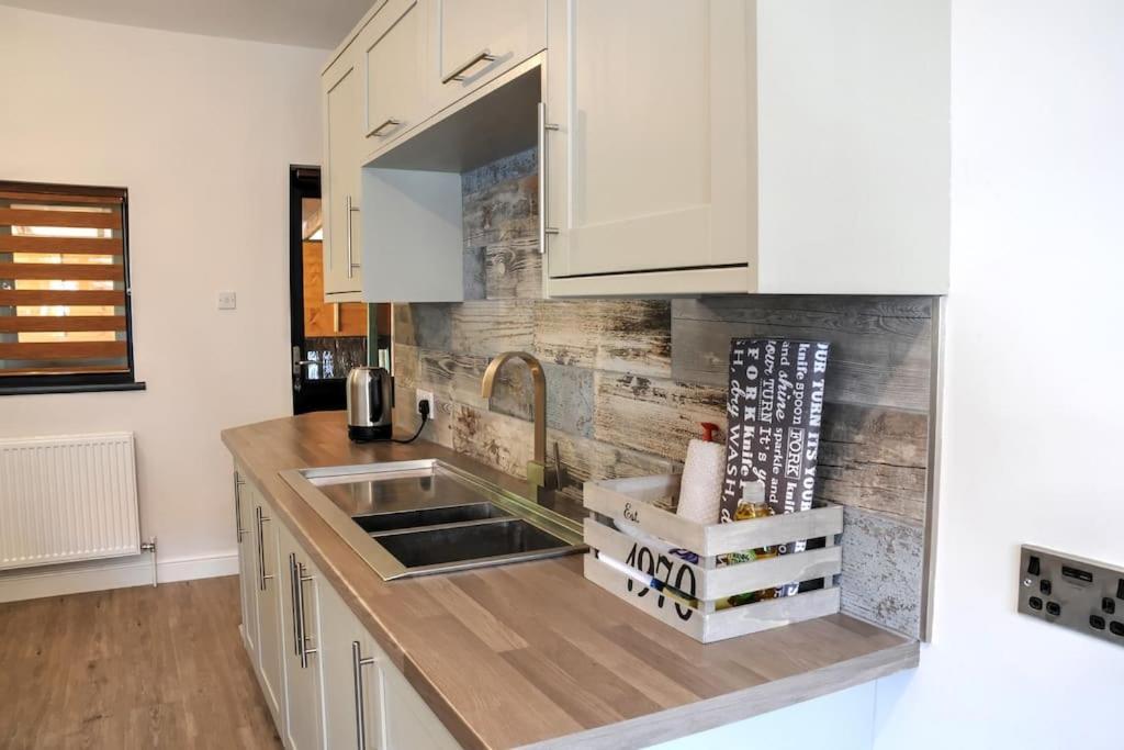 Queensgate Holiday Cottage Beverley With Parking Екстер'єр фото